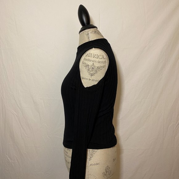 Kendall & Kylie Black Long Sleeve Cold Shoulder Top - Picture 3 of 4